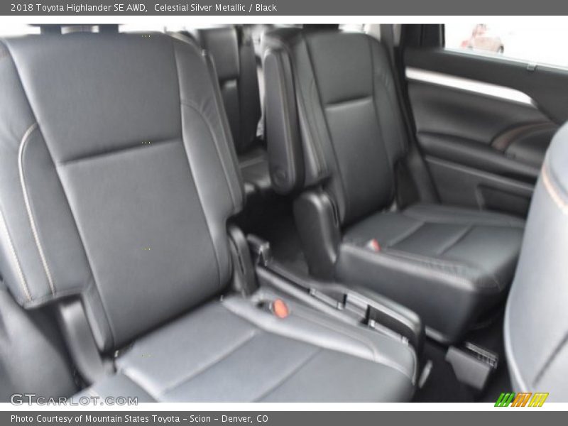 Celestial Silver Metallic / Black 2018 Toyota Highlander SE AWD
