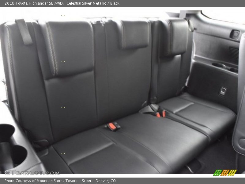 Celestial Silver Metallic / Black 2018 Toyota Highlander SE AWD