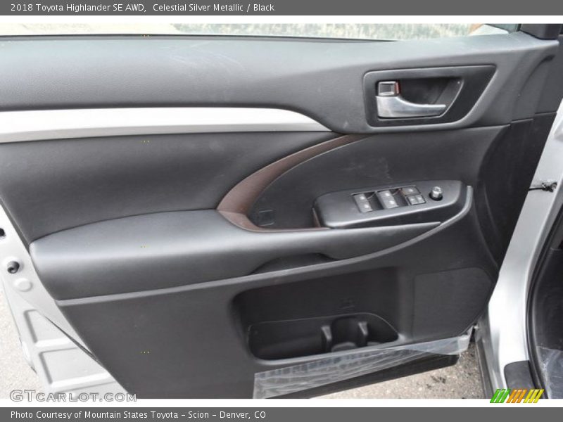 Celestial Silver Metallic / Black 2018 Toyota Highlander SE AWD