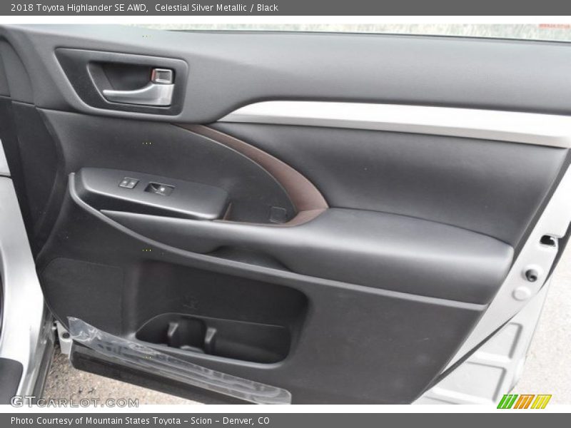 Celestial Silver Metallic / Black 2018 Toyota Highlander SE AWD