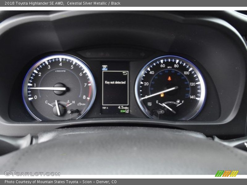 Celestial Silver Metallic / Black 2018 Toyota Highlander SE AWD