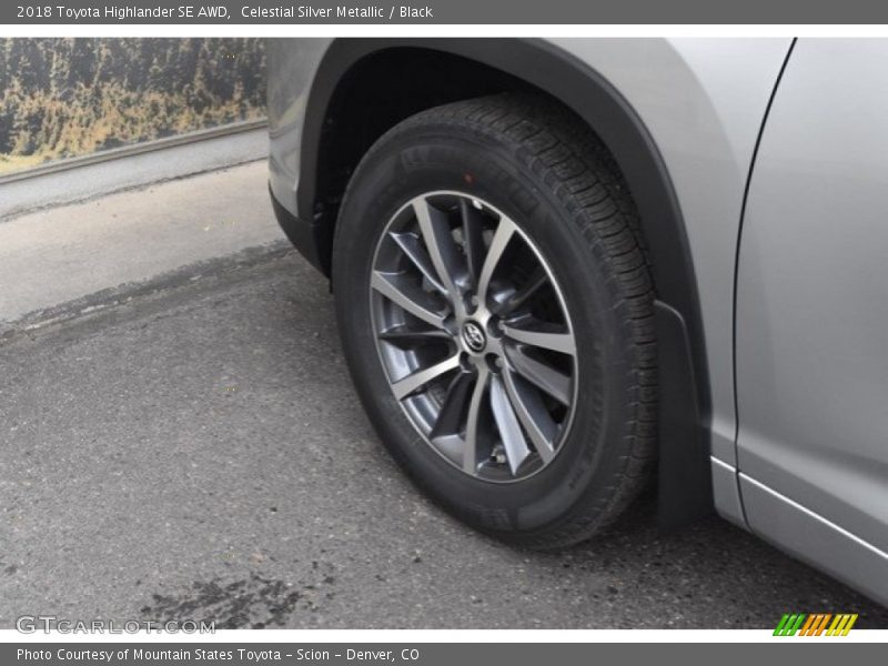 Celestial Silver Metallic / Black 2018 Toyota Highlander SE AWD