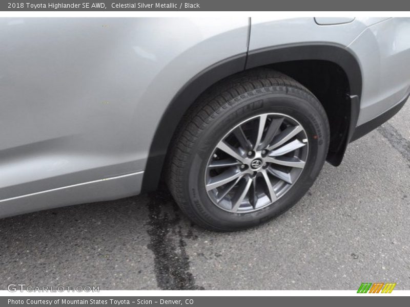 Celestial Silver Metallic / Black 2018 Toyota Highlander SE AWD