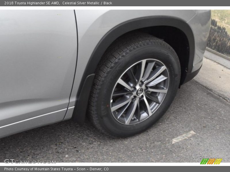 Celestial Silver Metallic / Black 2018 Toyota Highlander SE AWD