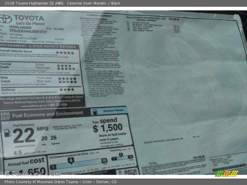Celestial Silver Metallic / Black 2018 Toyota Highlander SE AWD