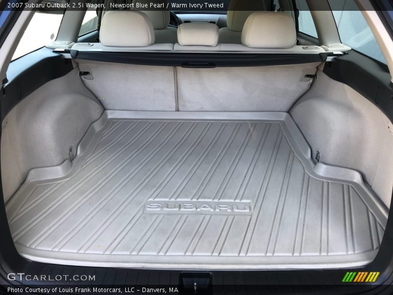 Newport Blue Pearl / Warm Ivory Tweed 2007 Subaru Outback 2.5i Wagon
