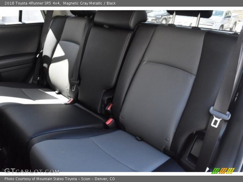 Magnetic Gray Metallic / Black 2018 Toyota 4Runner SR5 4x4