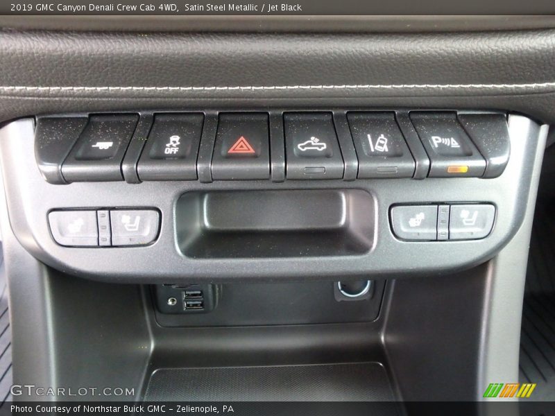 Controls of 2019 Canyon Denali Crew Cab 4WD