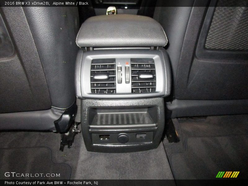 Alpine White / Black 2016 BMW X3 xDrive28i