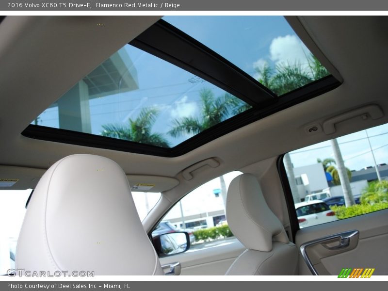 Flamenco Red Metallic / Beige 2016 Volvo XC60 T5 Drive-E
