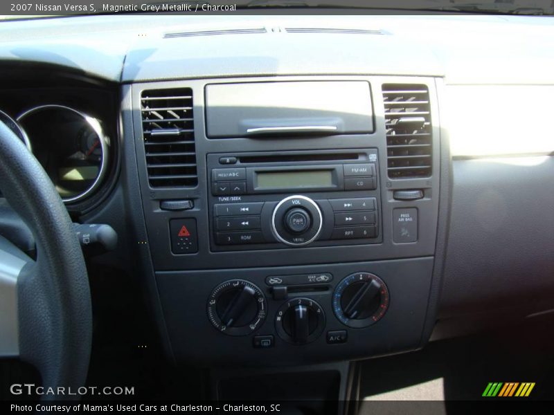 Magnetic Grey Metallic / Charcoal 2007 Nissan Versa S