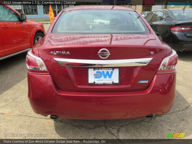 Cayenne Red / Charcoal 2013 Nissan Altima 2.5 S