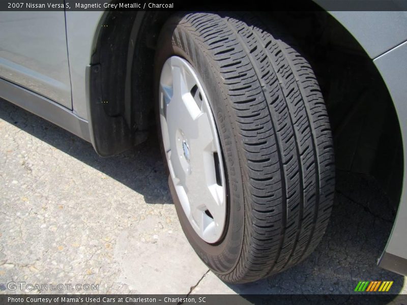 Magnetic Grey Metallic / Charcoal 2007 Nissan Versa S