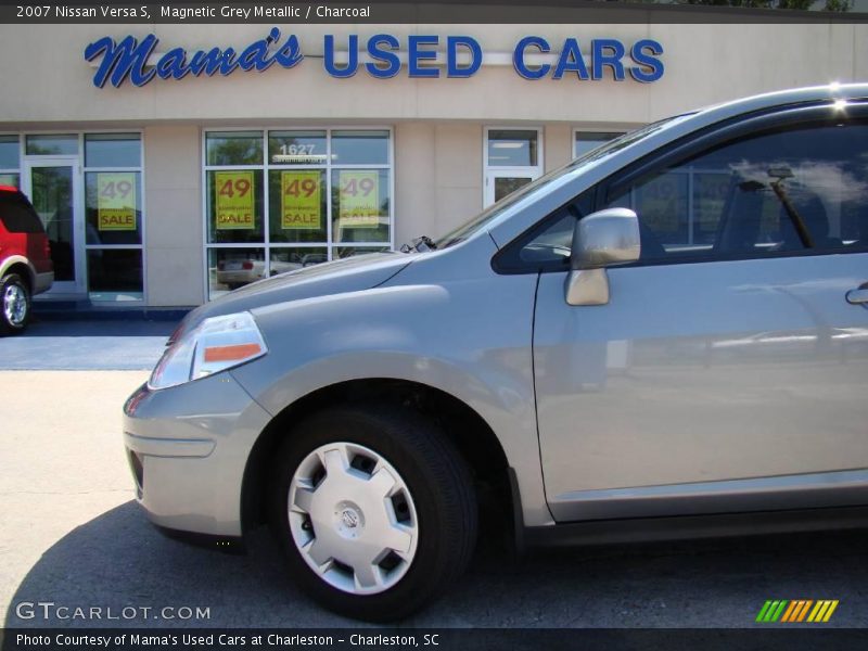 Magnetic Grey Metallic / Charcoal 2007 Nissan Versa S