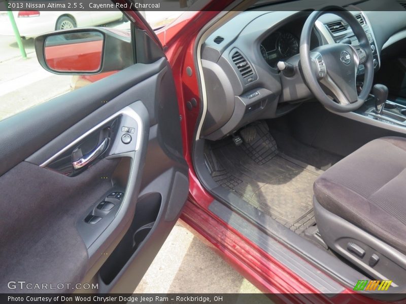 Cayenne Red / Charcoal 2013 Nissan Altima 2.5 S