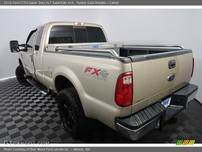 Pueblo Gold Metallic / Camel 2010 Ford F250 Super Duty XLT SuperCab 4x4