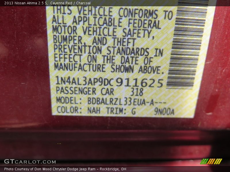 Cayenne Red / Charcoal 2013 Nissan Altima 2.5 S