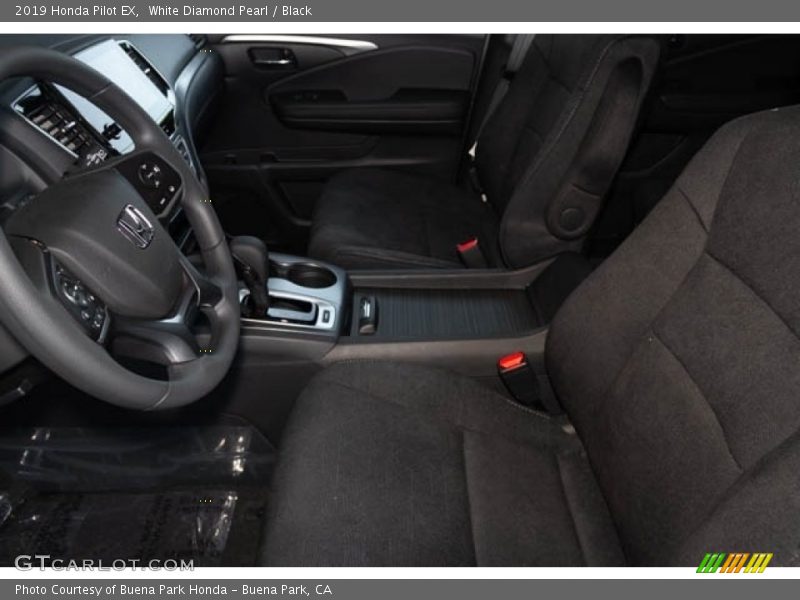 White Diamond Pearl / Black 2019 Honda Pilot EX