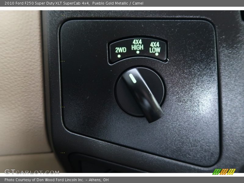 Pueblo Gold Metallic / Camel 2010 Ford F250 Super Duty XLT SuperCab 4x4