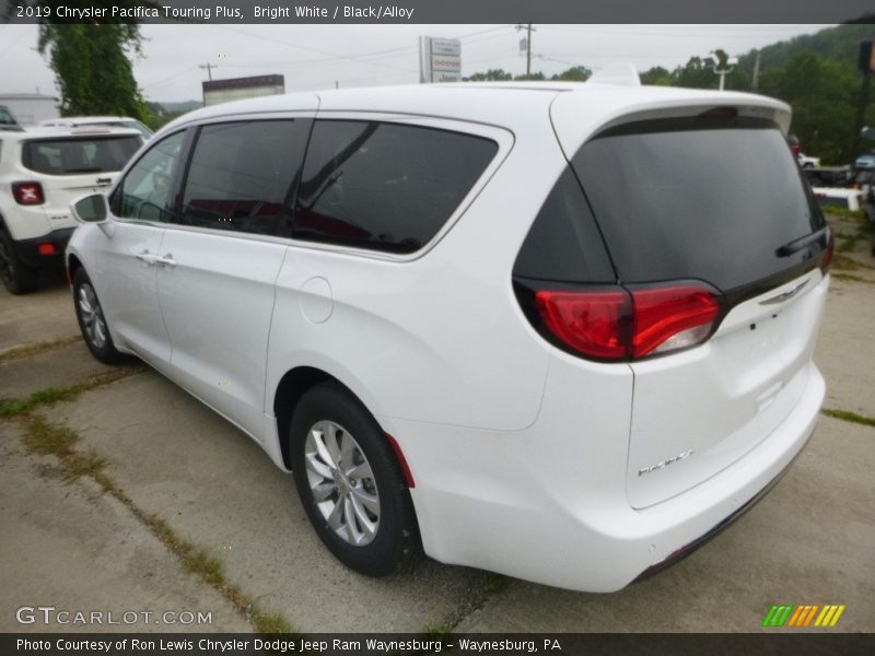 Bright White / Black/Alloy 2019 Chrysler Pacifica Touring Plus