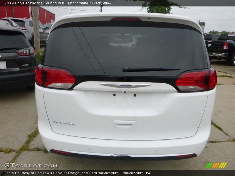 Bright White / Black/Alloy 2019 Chrysler Pacifica Touring Plus