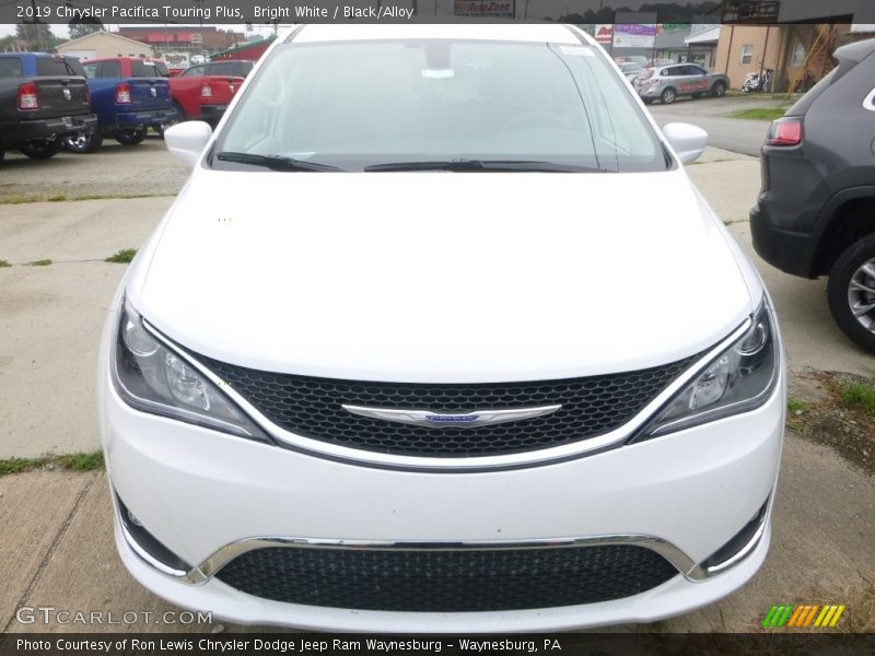 Bright White / Black/Alloy 2019 Chrysler Pacifica Touring Plus