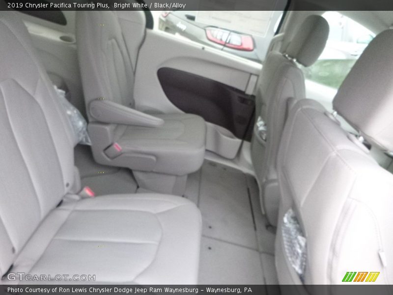 Bright White / Black/Alloy 2019 Chrysler Pacifica Touring Plus