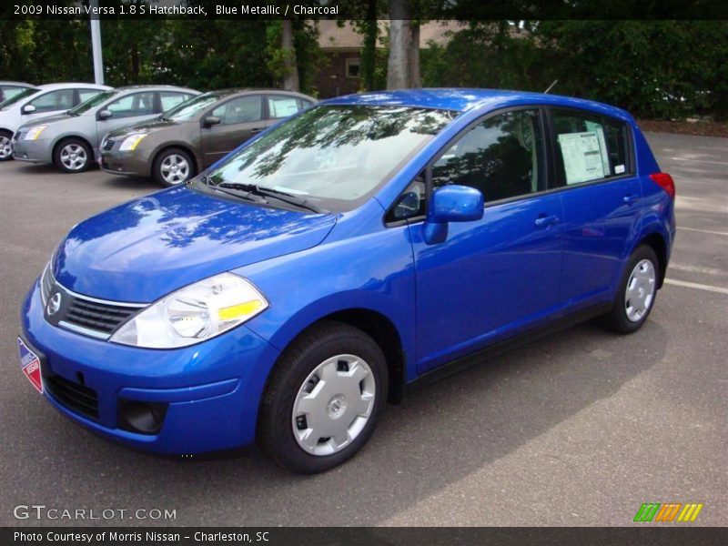 Blue Metallic / Charcoal 2009 Nissan Versa 1.8 S Hatchback