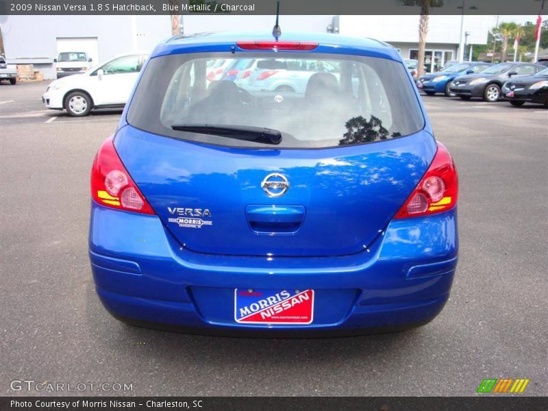 Blue Metallic / Charcoal 2009 Nissan Versa 1.8 S Hatchback