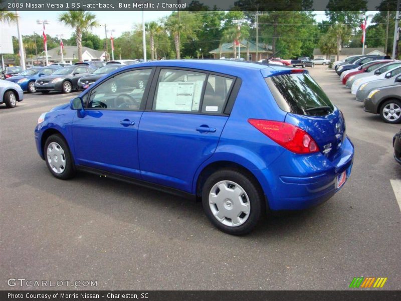 Blue Metallic / Charcoal 2009 Nissan Versa 1.8 S Hatchback