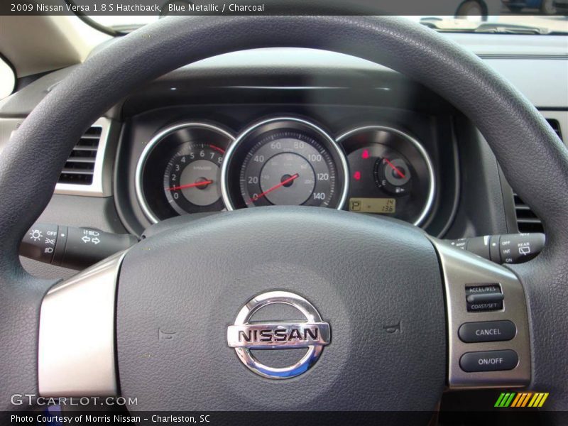 Blue Metallic / Charcoal 2009 Nissan Versa 1.8 S Hatchback