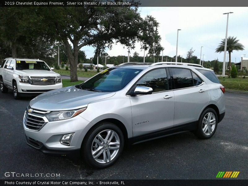 Front 3/4 View of 2019 Equinox Premier