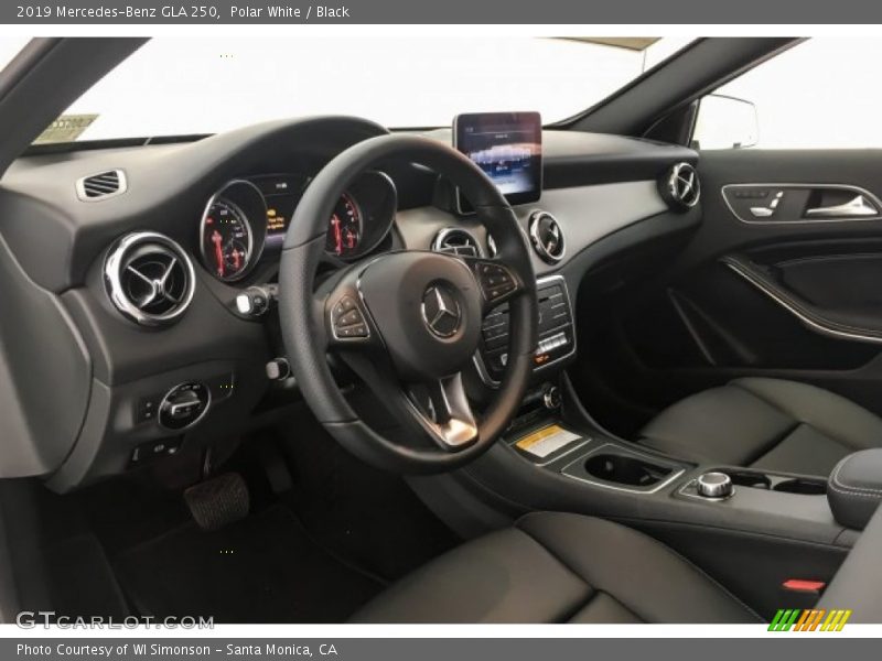 Polar White / Black 2019 Mercedes-Benz GLA 250