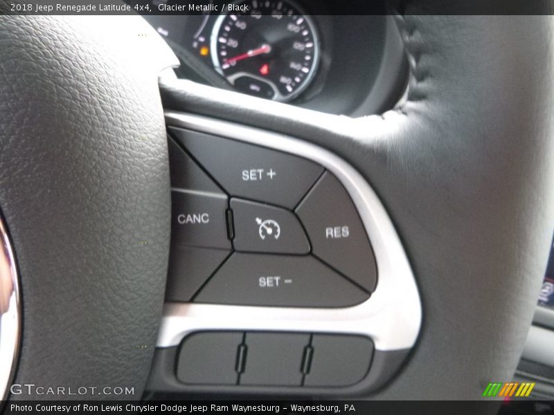 Glacier Metallic / Black 2018 Jeep Renegade Latitude 4x4
