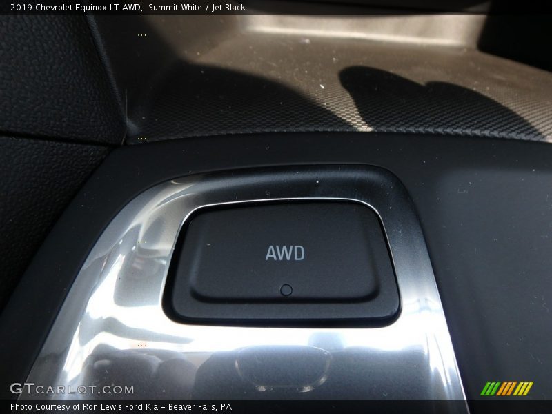 Summit White / Jet Black 2019 Chevrolet Equinox LT AWD