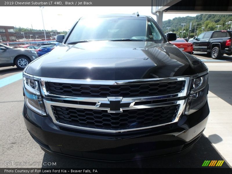 Black / Jet Black 2019 Chevrolet Suburban LT 4WD