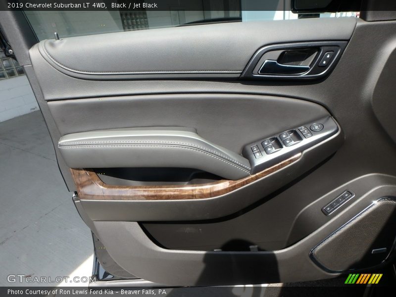 Black / Jet Black 2019 Chevrolet Suburban LT 4WD