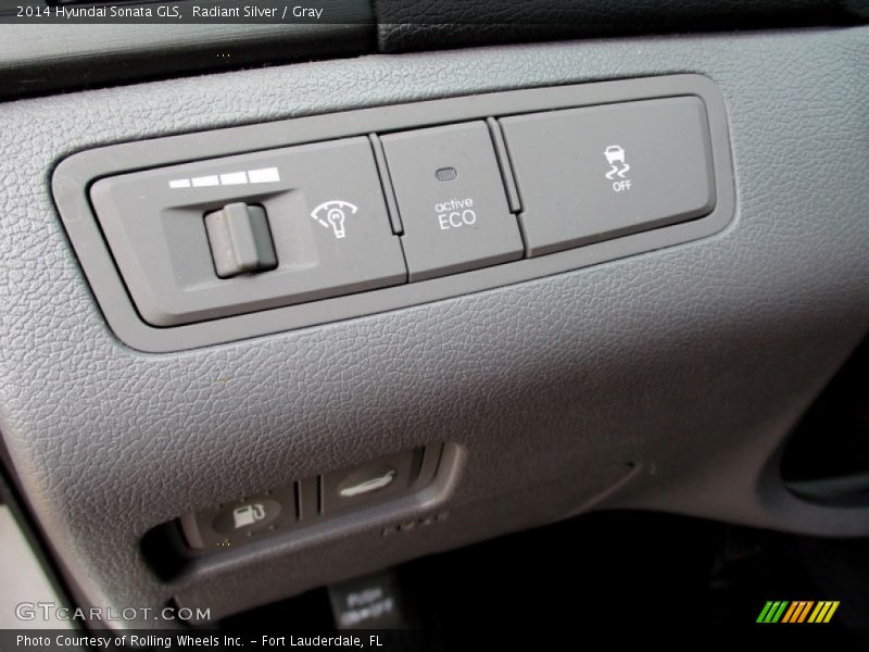 Radiant Silver / Gray 2014 Hyundai Sonata GLS