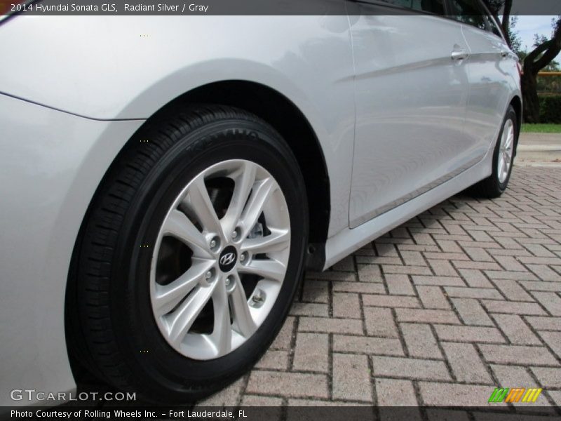 Radiant Silver / Gray 2014 Hyundai Sonata GLS