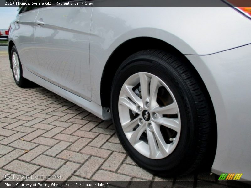 Radiant Silver / Gray 2014 Hyundai Sonata GLS