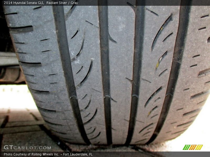 Radiant Silver / Gray 2014 Hyundai Sonata GLS