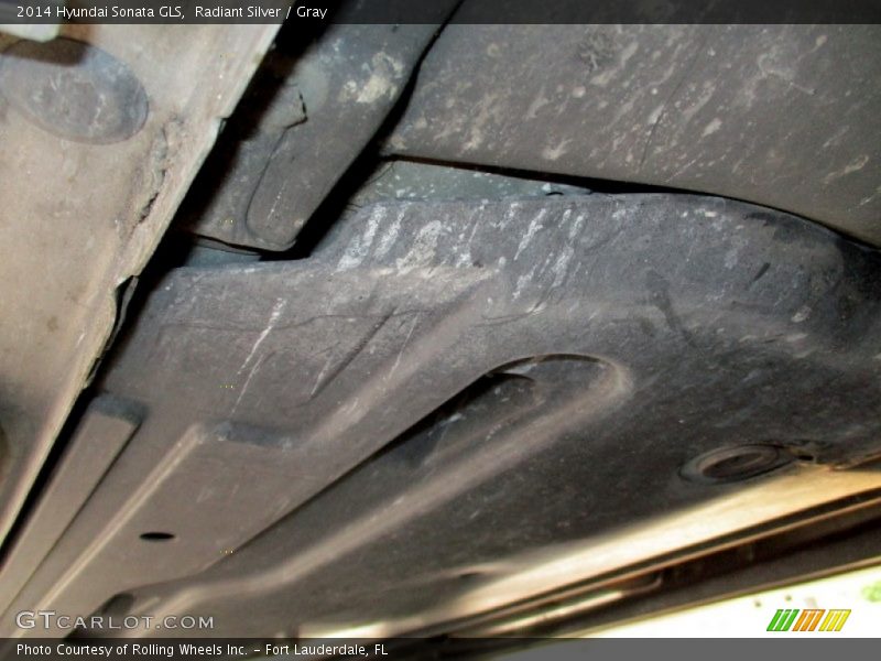 Radiant Silver / Gray 2014 Hyundai Sonata GLS