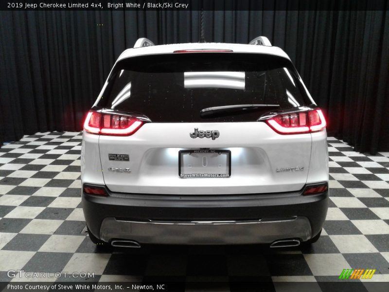 Bright White / Black/Ski Grey 2019 Jeep Cherokee Limited 4x4
