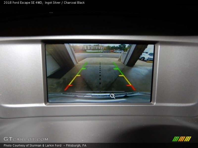 Ingot Silver / Charcoal Black 2018 Ford Escape SE 4WD