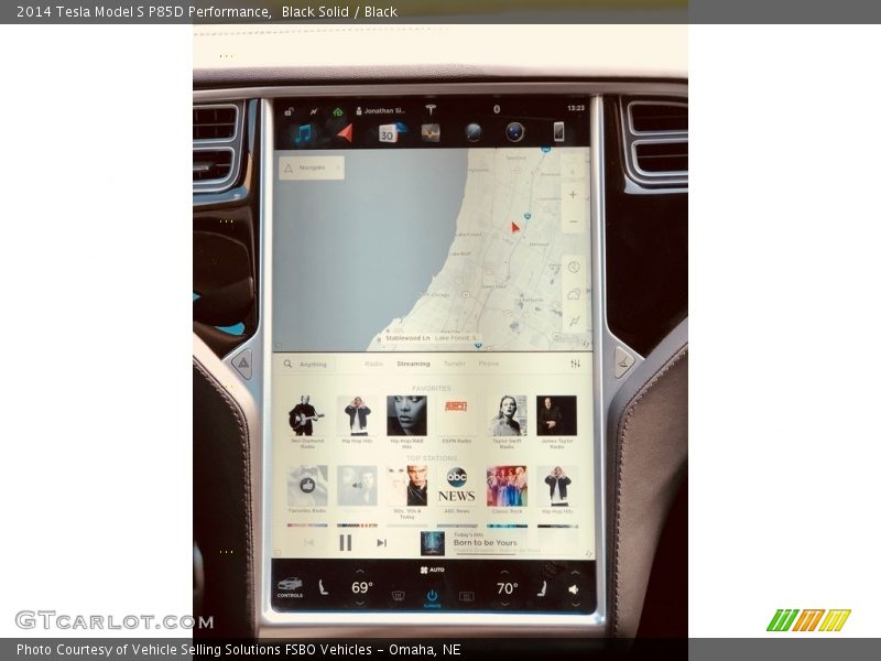 Controls of 2014 Model S P85D Performance