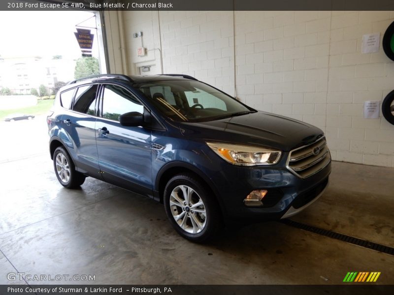 Blue Metallic / Charcoal Black 2018 Ford Escape SE 4WD