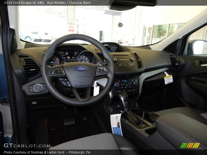 Blue Metallic / Charcoal Black 2018 Ford Escape SE 4WD