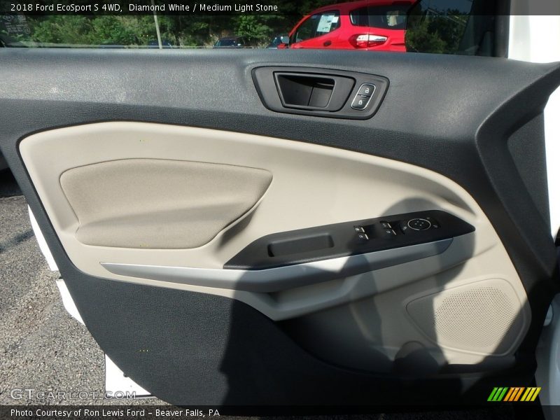 Diamond White / Medium Light Stone 2018 Ford EcoSport S 4WD