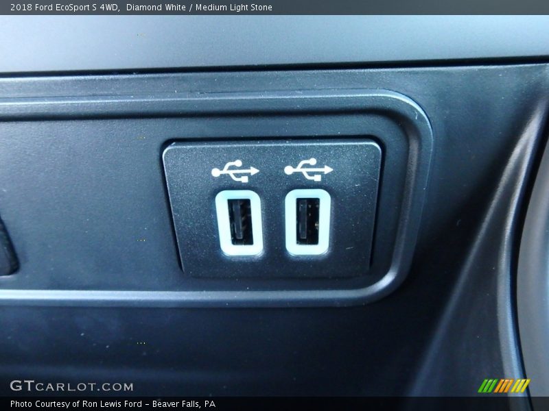 Diamond White / Medium Light Stone 2018 Ford EcoSport S 4WD