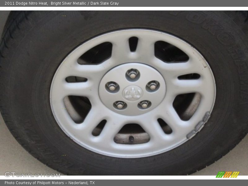 Bright Silver Metallic / Dark Slate Gray 2011 Dodge Nitro Heat